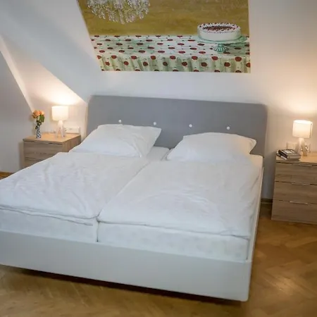 Biohotel Schloss Kirchberg فندق