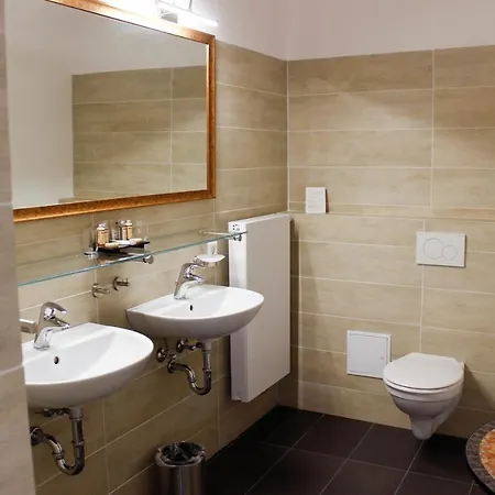 فندق Biohotel Schloss Kirchberg