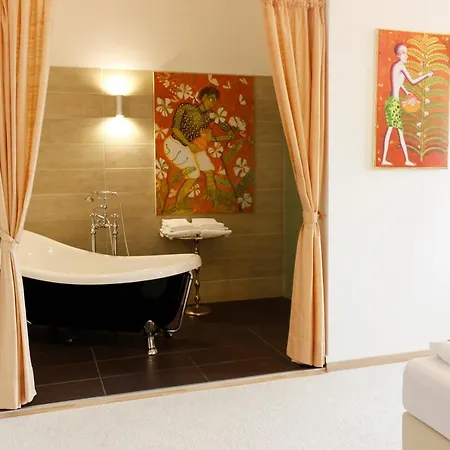 Biohotel Schloss Kirchberg Hotell