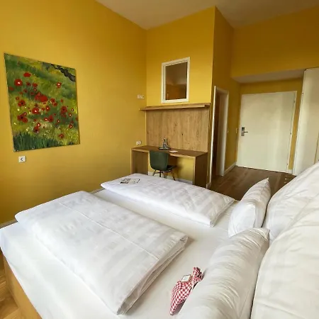 Biohotel Schloss Kirchberg 4*