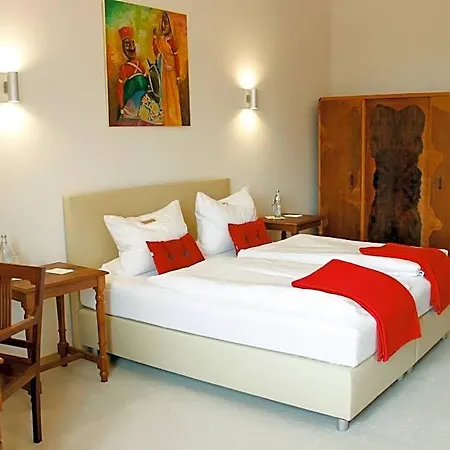 Biohotel Schloss Kirchberg 4*