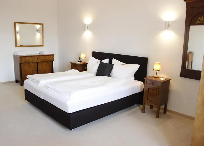 Biohotel Schloss Kirchberg Отель