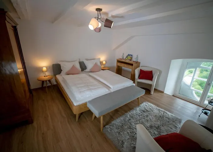 Отель Biohotel Schloss Kirchberg Kirchberg an der Jagst